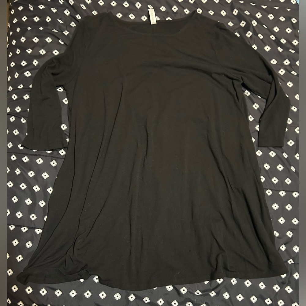 Zenana Premium 3/4 sleeve black top-size 1x(short) - Picture 3 of 8